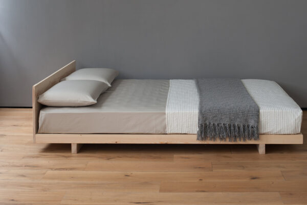 kobe low pine bed side 1200x800