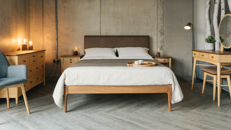 7 drawer wide chest with bloomsbury bed