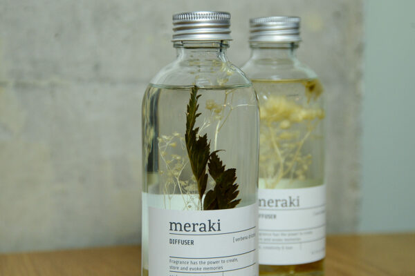 Meraki diffuser vebena close up