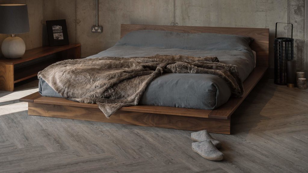 Walnut Oregon with Original Wolf Throw