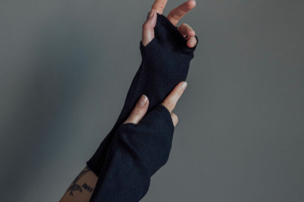 black wrist warmers