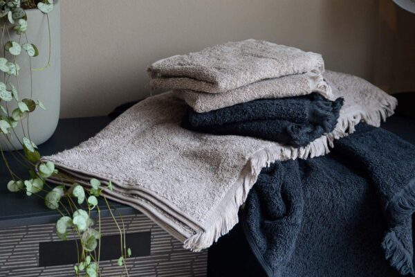 blomus tassle towels layered look