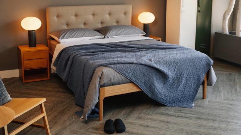 bloomsbury bed with grey blue bedding