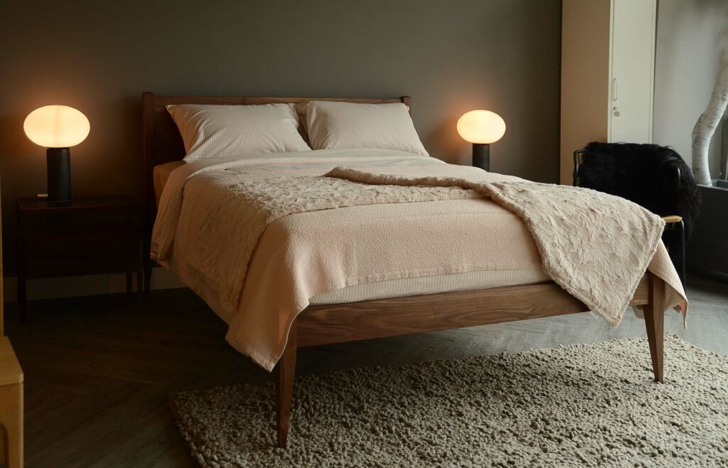 blush bedding on walnut cochin bed 1250