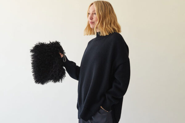 fluffy pouch bag afghan black