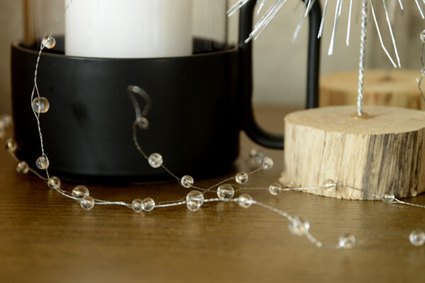 garland of clear beads