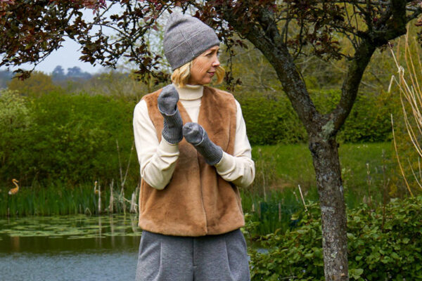 grey knitted hat and mittens