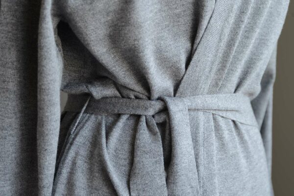 grey knitted robe detail 1920