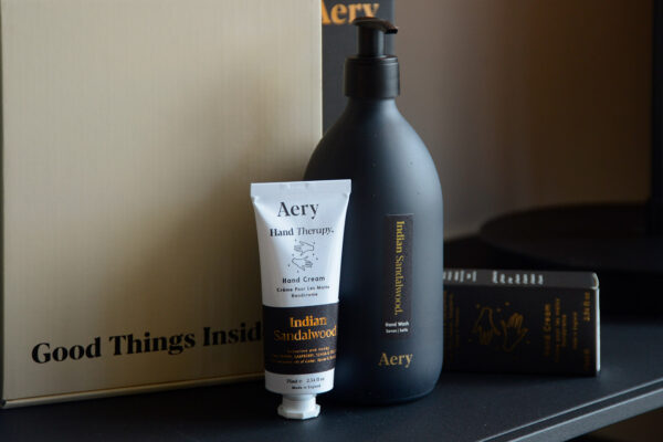 hand wash and hand cream set