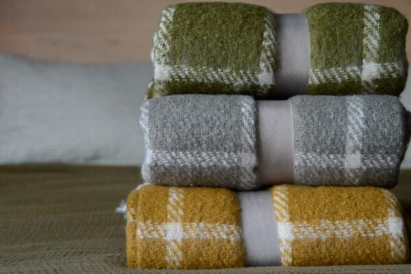 large check pattern throws