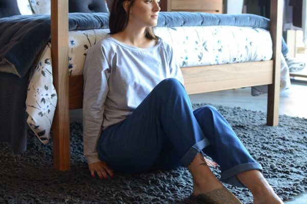 light weight denim trousers2 with grey marl top