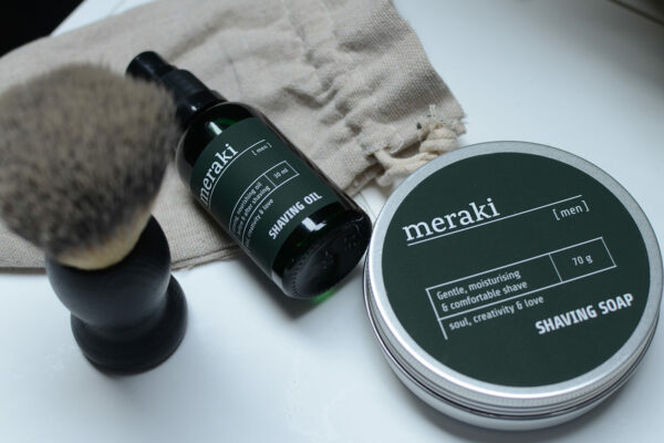 meraki shavig oil with brush and soap2