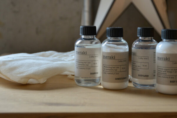 meraki travel set mini hair and body care