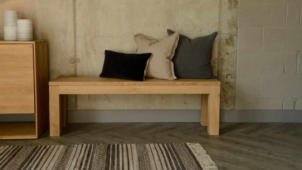 oak Ethnicraft Straight bench