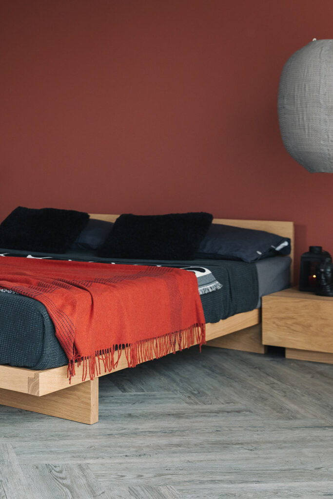 oak Kumo bed portrait