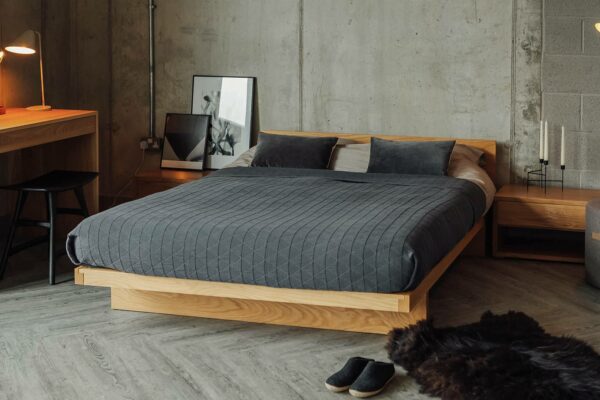 oak kyoto 3Q with dark grey stockholm bedspread