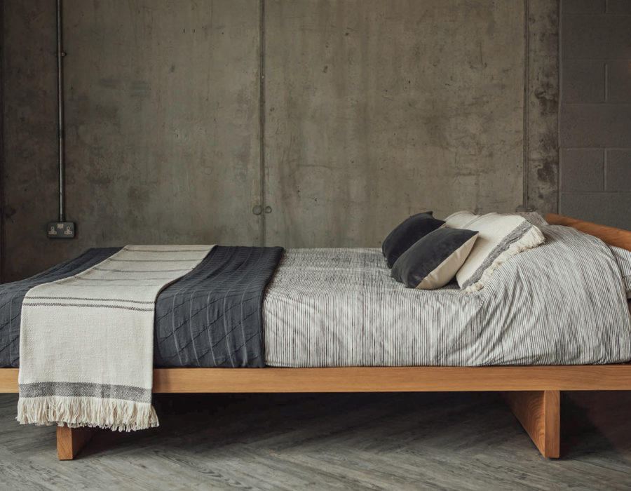 oak kyoto with headboard from side