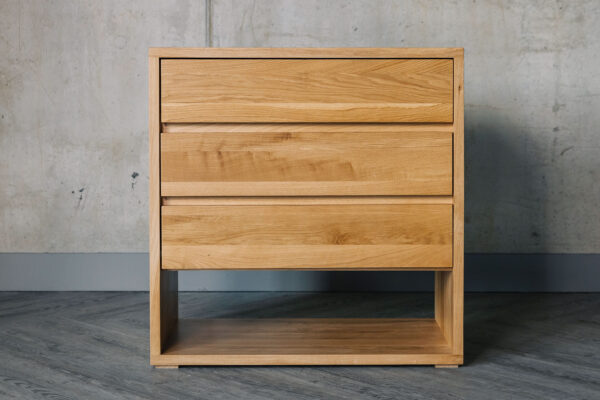 oak three drawer chest of drawers