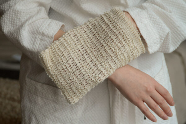 scrubbing mitt on nicole