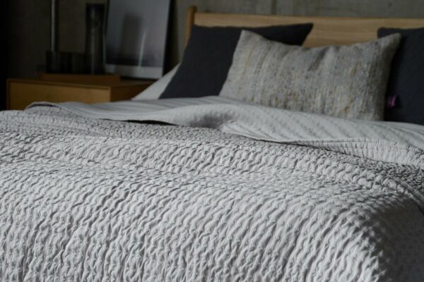 seersucker pattern warm ilver bedspread