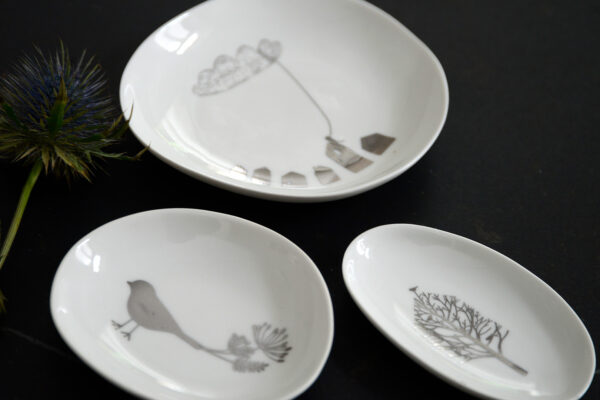 set of 3 mini porcelain dishes