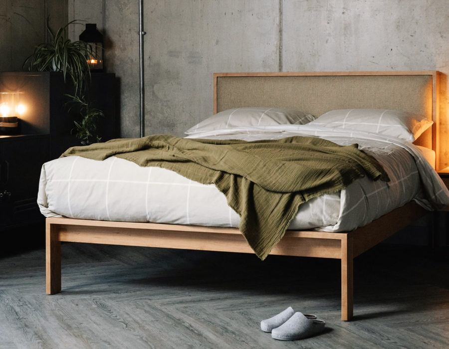 shetland bed roomset with strap lamp and st ives