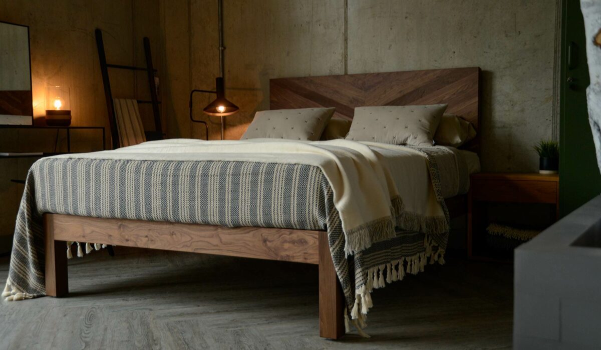 solid walnut hathersage bed