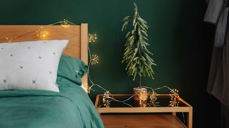 starburst lightstring with table top xmas tree