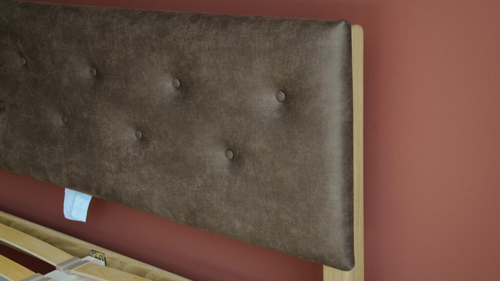 vacquero saddle bloomsbury buttoned headboard