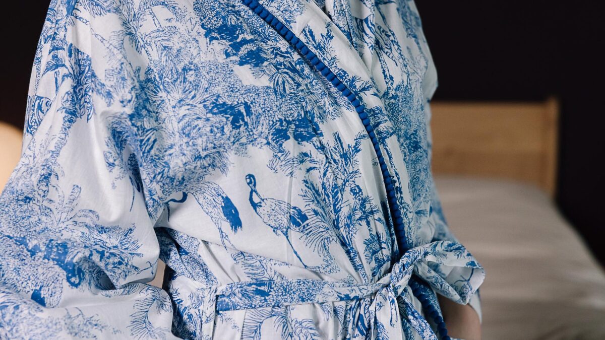 Blue Patterned Robe Blue & White Jungle Print Robe | Natural Bed Company