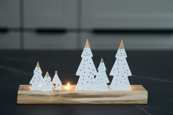 xmas candle holder with wooden base and porcelain trees with gold detail